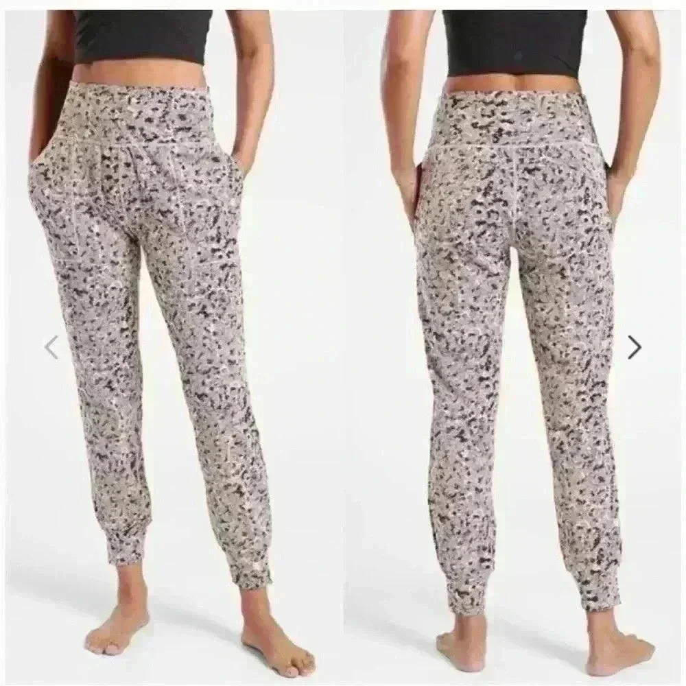 Athleta Salvation Textured Jogger
